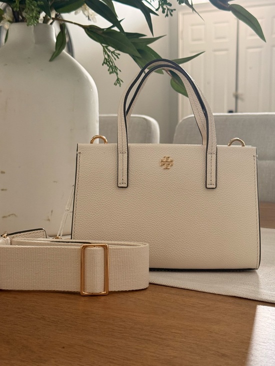 Tory Burch Handbags - New tory burch Blake mini leather tote with thick strap in new ivory color